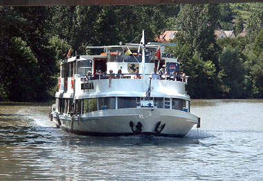 Wilhelma auf dem Neckar - Quelle: Neckar-Käpt’n Stuttgar